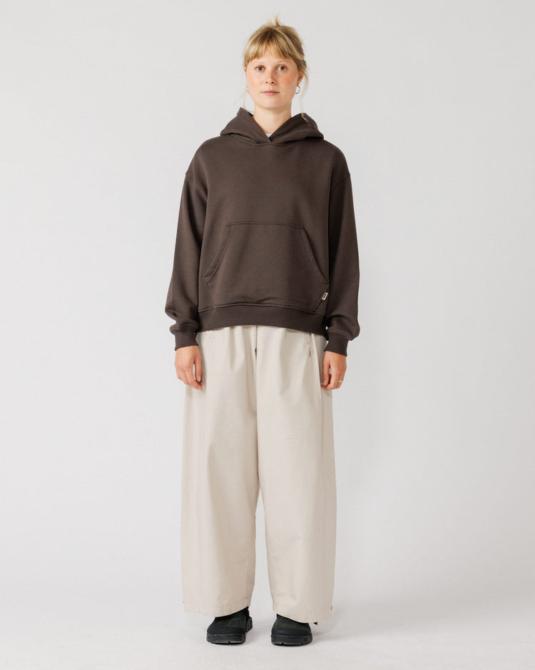 520 Organic Hoody - Chocolate Brown — women's full-body front styling