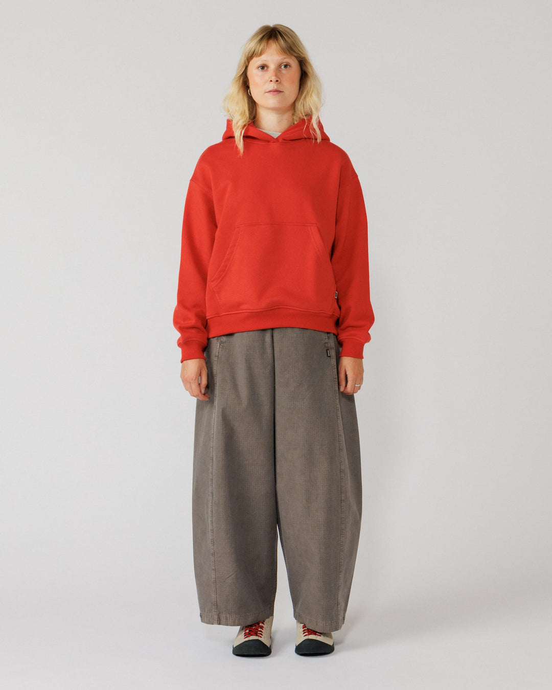 520 Organic Hoody - Signal Red — women's full-body front styling