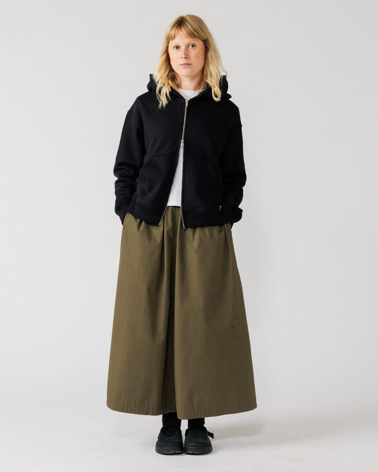 Heavyweight Two-Way Zip Hoody - Black — Female full-body front fit